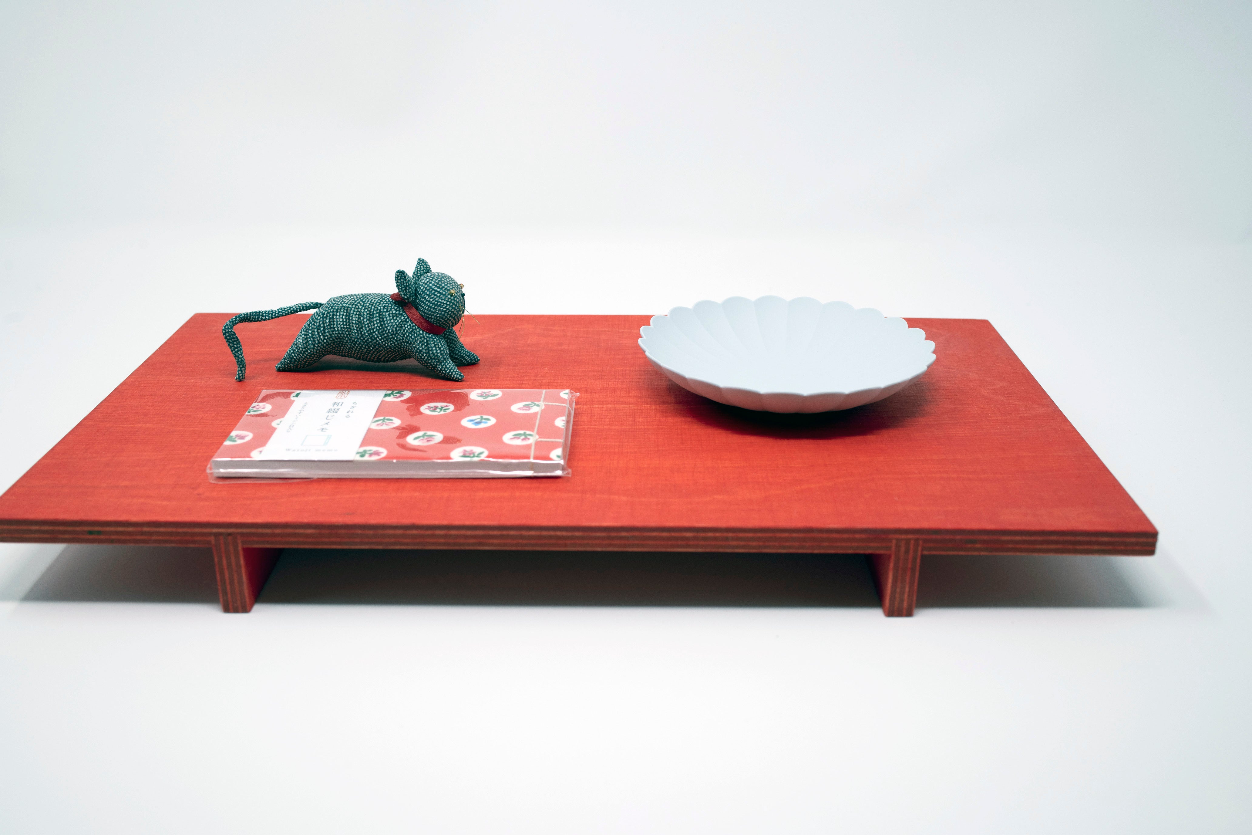 no24 tray // red