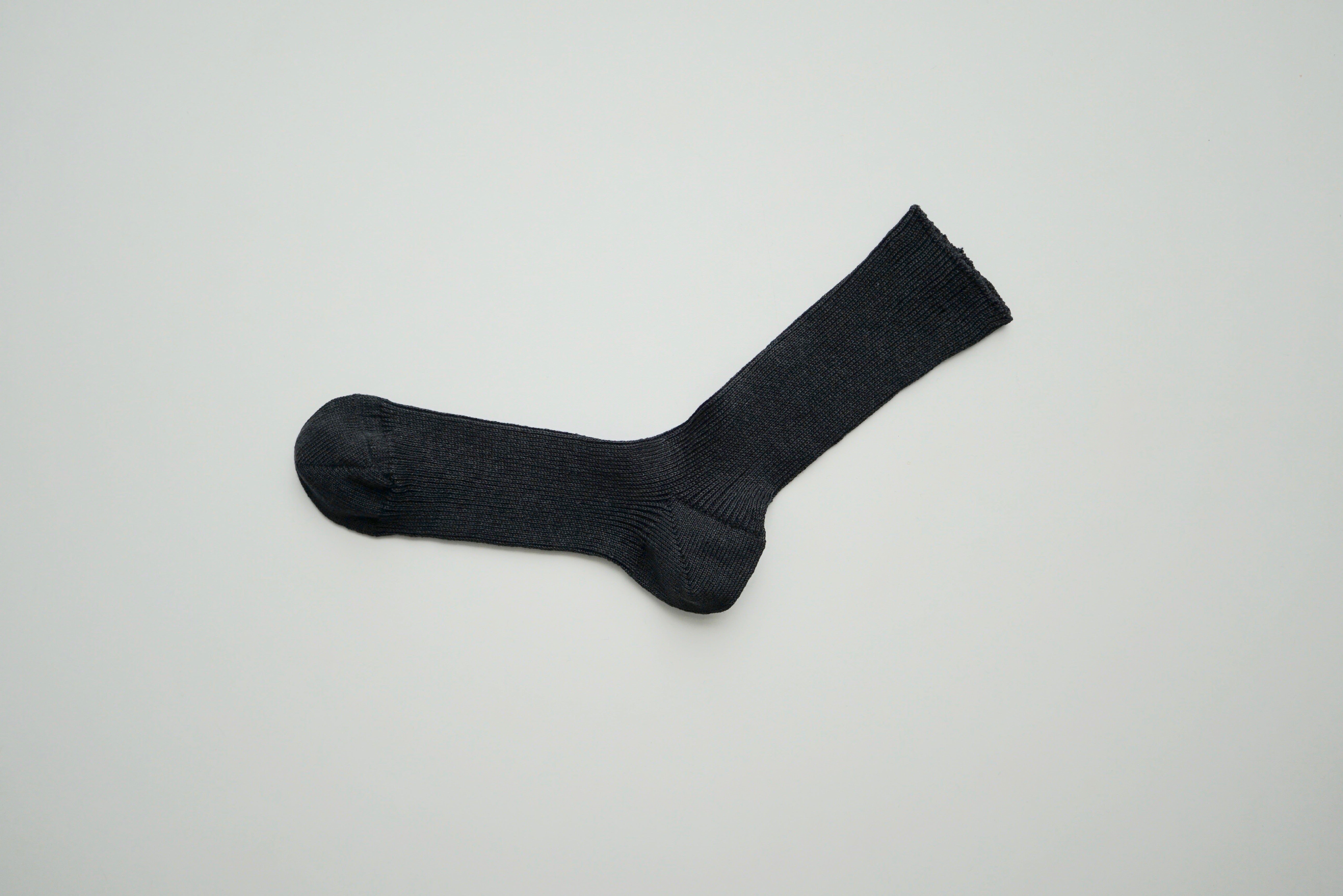 Hakne // Linen Ribbed Socks // Charcoal
