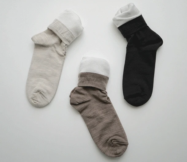 Hakne // Silk Wool Double-faced Socks // Oatmeal