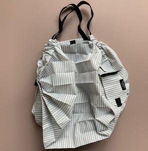 Shupatto // Folding Bag // Grey-White Strip