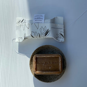 Cousu De Fil Blanc // Absinthe // Wood Leaves Soap