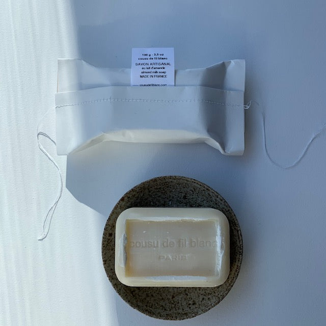 Cousu De Fil Blanc // Au Lait d'amande // Almond Milk Soap